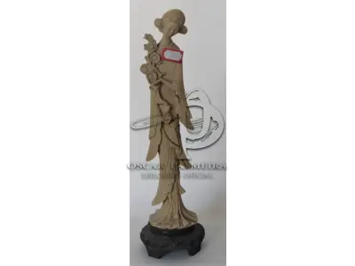 LOTE 044 - PEÇA DE DECORAÇÃO