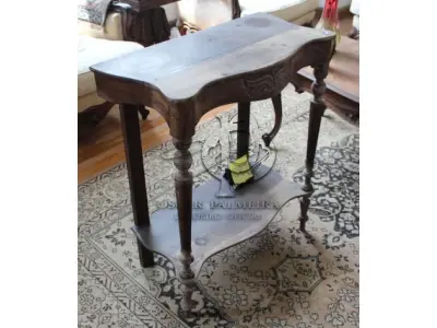 LOTE 012 - APARADOR