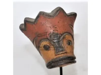 LOTE 052 - MASCARA