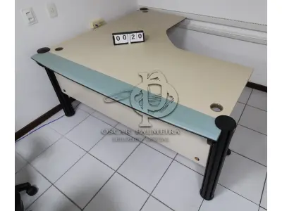 LOTE 020 - LOTE - 0020 - MESA EM L GRANDE