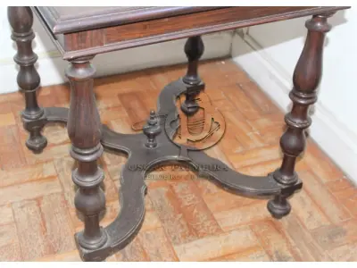 LOTE 239 - MESA DE CANTO