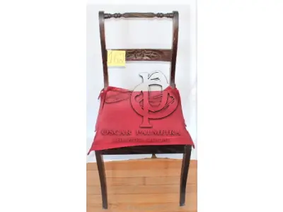 LOTE 162 - CADEIRA