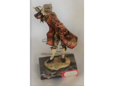 LOTE 197 - ESTÁTUA