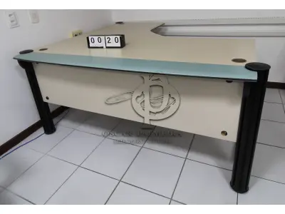 LOTE 020 - LOTE - 0020 - MESA EM L GRANDE