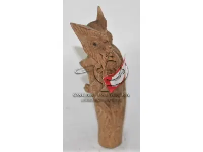 LOTE 145 - ESCULTURA