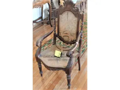 LOTE 098 - CADEIRA