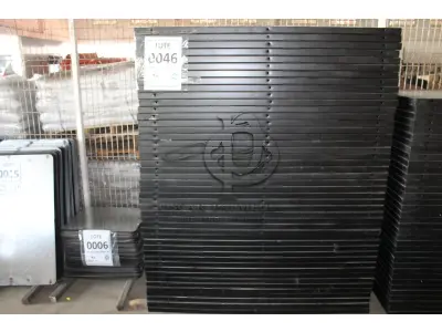 LOTE 046 - MATERIAL DIVERSO