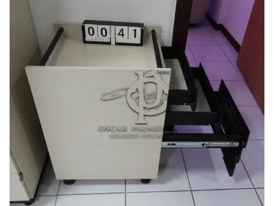 LOTE 041 - LOTE - 0041 - GAVETEIRO 3 GAVETAS