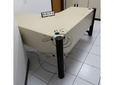 LOTE 042 - LOTE - 0042 - MESA EM L MÉDIA