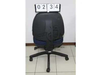 LOTE 234 - LOTE - 0234 - CADEIRA SECRETÁRIA GIRATÓRIA S/ BRAÇO