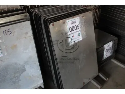 LOTE 005 - MATERIAL DIVERSO