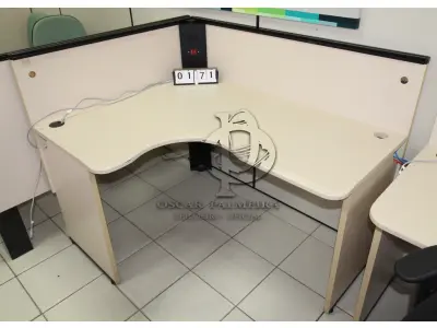 LOTE 171 - LOTE - 0171 - MESA EM L PEQUENA
