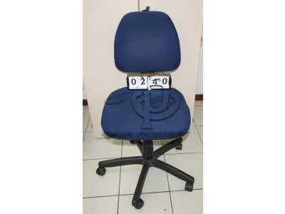 LOTE 240 - LOTE - 0240 - CADEIRA SECRETÁRIA GIRATÓRIA S/ BRAÇO