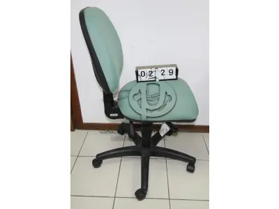 LOTE 229 - LOTE - 0229 - CADEIRA SECRETÁRIA GIRATÓRIA S/ BRAÇO