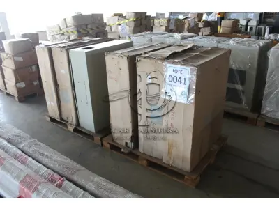 LOTE 041 - MATERIAL DIVERSO