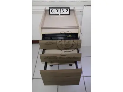 LOTE 032 - LOTE - 0032 - GAVETEIRO 3 GAVETAS