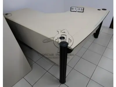 LOTE 135 - LOTE - 0135 - MESA EM L MÉDIA