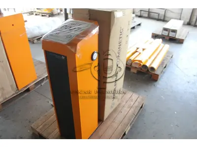 LOTE 027 - MATERIAL DIVERSO