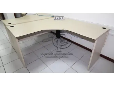 LOTE 036 - LOTE - 0036 - MESA EM L MÉDIA