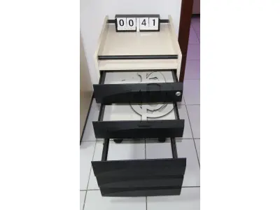 LOTE 041 - LOTE - 0041 - GAVETEIRO 3 GAVETAS