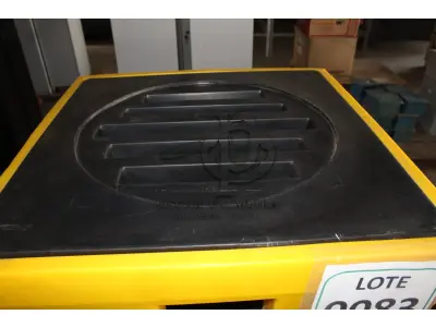 LOTE 083 - MATERIAL DIVERSO
