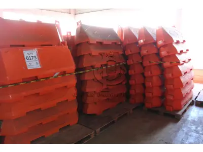 LOTE 173 - MATERIAL DIVERSO