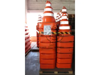 LOTE 174 - MATERIAL DIVERSO
