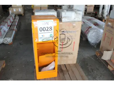 LOTE 028 - MATERIAL DIVERSO