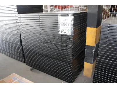 LOTE 047 - MATERIAL DIVERSO
