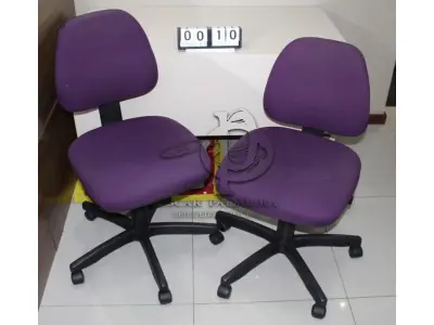 LOTE 010 - CONJ. CADEIRAS